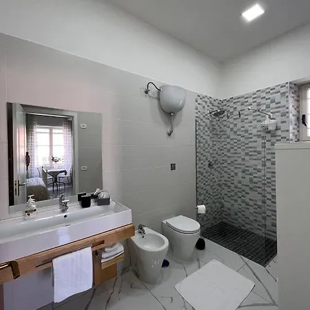 Pompeii's Treasures Oda ve Kahvaltı 4*